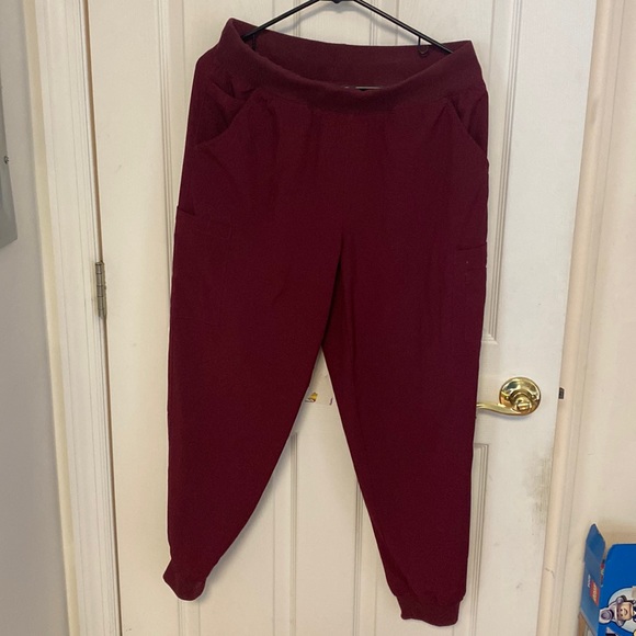 Set of Butter Soft by UA Easy Stretch Scrubs- Jogger and Top - Picture 2 of 5